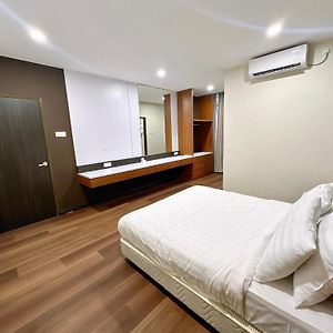Star Hotel